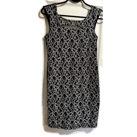 EASEL MINI DRESS LACED FRONT OPEN BACK IN SIZE LARGE - Picture 1 of 4